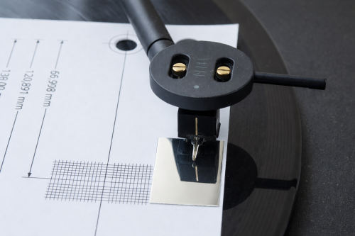 Szablon do ustawiania gramofonu (protractor do kalibracji wkładki)  z azymutem – vinylspot